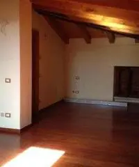 Appartamento in zona Borghetto a Valeggio sul Mincio Appartamento in zona Borghetto a Valeggio sul Mincio