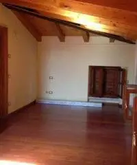 Appartamento in zona Borghetto a Valeggio sul Mincio Appartamento in zona Borghetto a Valeggio sul Mincio