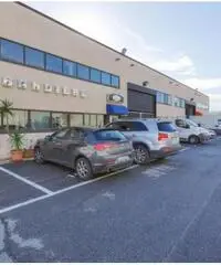 Affitto Magazzino in Via degli Olmetti