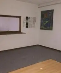 Affitto Magazzino in Via Ardeatina