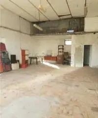 Affitto Magazzino in via del laghetto