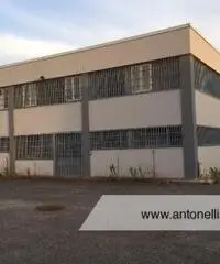 Albano Laziale -  Capannone 9 locali € 3.000 CA902