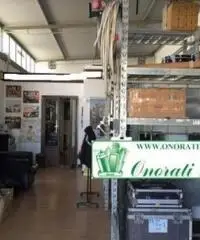 Bagni Di Tivoli: Vendita Capannone in Via del Barco