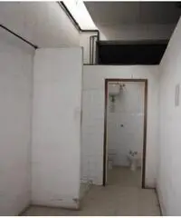 Colle Fiorito: Vendita Magazzino in Via dei Mughetti