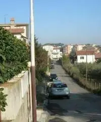 Montelarco: Affitto Magazzino in Via Bramante