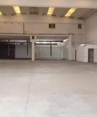 Monterotondo Scalo: Vendita Capannone da 800mq Monterotondo Scalo: Vendita Capannone da 800mq