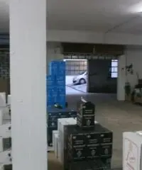 POMEZIA CENTRO LOCALE MAGAZZINO 150 MQ.