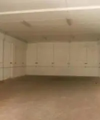 Pratica Di Mare: Affitto Magazzino in Viale Anchise Pratica Di Mare: Affitto Magazzino in Viale Anchise