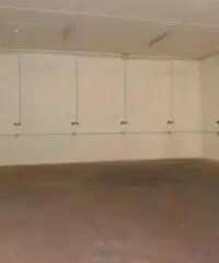 Pratica Di Mare: Affitto Magazzino in Viale Anchise Pratica Di Mare: Affitto Magazzino in Viale Anchise