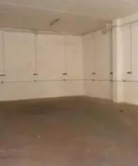 Pratica Di Mare: Affitto Magazzino in Viale Anchise Pratica Di Mare: Affitto Magazzino in Viale Anchise