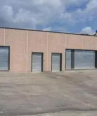 Santa Lucia: Affitto Capannone in via Monte Bianco