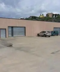 Santa Lucia: Vendita Capannone in via monte bianco 22