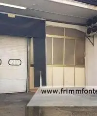 Tor Lupara -  Magazzino 4 locali € 650 MA402