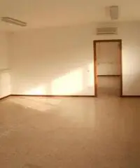 Mandriola: Affitto Capannone in via milani