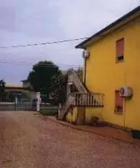 Vendita magazzino mq. 94 - Zona Altaura Vendita magazzino mq. 94 - Zona Altaura