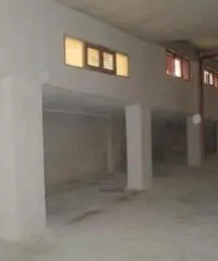 10 A062 Bagheria magazzino 450 mq