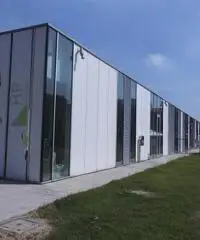 Affittasi Locale commerciale con ampie vetrate in zona di passaggio