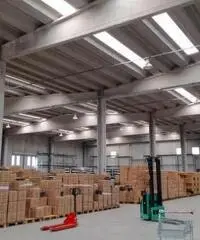 Capannone / Fondo in affitto a Noceto