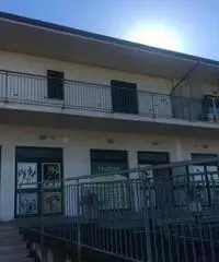 Caparrone: Affitto Magazzino da 170mq con posto auto