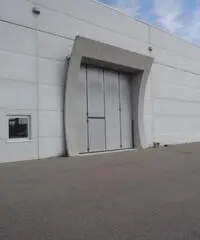 Vendita Capannone da 30000mq con ascensore