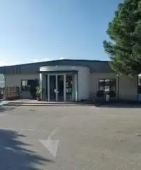 Tito Scalo: Vendita Capannone in Contrada Macchia, 0