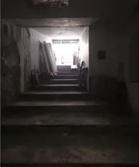 Pressi Piazza Garibaldi, deposito con accesso carrabile, cod. LS 14295