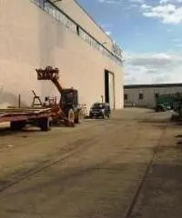 Vendita Capannone in via Alfio Flores n. 15 Vendita Capannone in via Alfio Flores n. 15