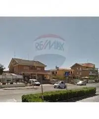 Vendita Laboratorio in Viale alla Marina