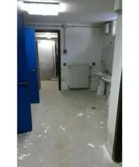 Vendita Magazzino in Via Romolo Mori