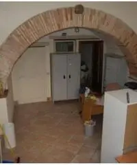Vendita Magazzino in via Giuseppe Garibaldi Vendita Magazzino in via Giuseppe Garibaldi