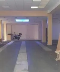 Vendita Magazzino in Via XXV Aprile