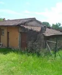 Vendita Magazzino in Via Circumlacuale