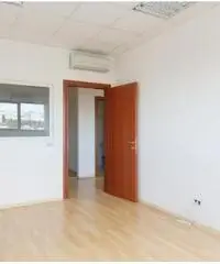 Vendita Magazzino in Via degli Olmetti