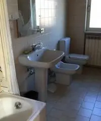 Capannone industriale/artigianale con ufficio/appartamento