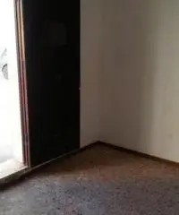 DEPOSITO DI 40MQ SPAZIO ESTERNO COMUNE