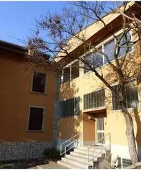 21531028-41 - Villa + capannone