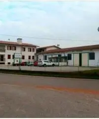 Vendita laboratorio mq. 50 - Zona Fellette