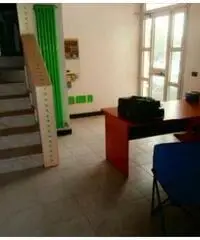 Vendita laboratorio mq. 50 - Zona Fellette