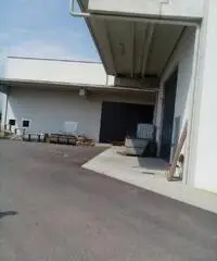 CAPANNONE di 2 vani e di 9000 mq (TELGATE) rif. 455C