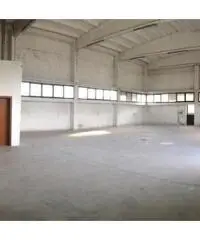 Affitto Capannone in Via Serra , 22