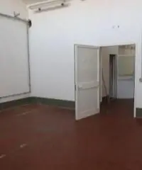 Quarto Inferiore: Affitto Capannone da 235mq