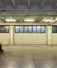 Affitto Magazzino in Via Terranova