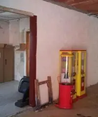 Deposito 550 mq con terreno mq 700