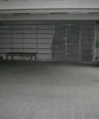 Affitto Magazzino in Largo Adua