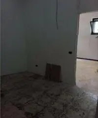 Centro città: Vendita Magazzino in Via Francesco Saverio Nitti