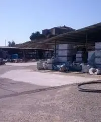 affitto magazzino capannone con piazzale carico e parcheggio uso commerciale uffici da 30 a 2000mq