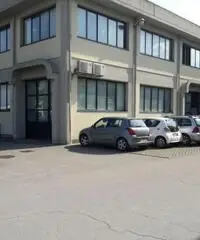 Capannone in vendita a Scandicci