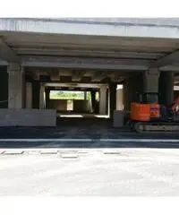 Scandicci ( zona Casellina ) capannone artigianale nuovo di 500 mq, con altezza 4,70 m, ufficio, due