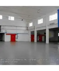 Centro città: Affitto Capannone in Via Genova Centro città: Affitto Capannone in Via Genova