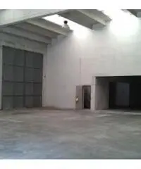 Privato affitta capannone a Valdaro